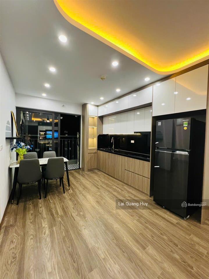 Bán căn 2 pn, 2wc. s= 70m. full đồ. gía 5,5 tỷ. dự án chung cư đai kim building, bắc linh đàm.