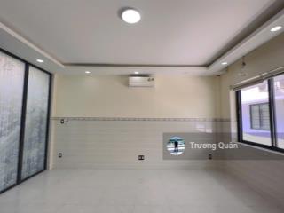 Chính chủ cho thuê văn phòng 30m2 có thang máy,lối đi riêng,giờ giấc tự do tại kđt vạn phúc.