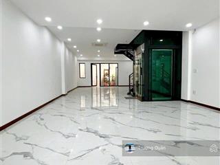 Cho thuê văn phòng tầng trệt 6*20m đường lớn 25m view công viên hồ bơi tại kđt vạn phúc giá tốt.