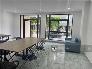 Cho thuê tầng trệt 7*20m full nội thất văn phòng có thang máy,hầm để xe tại kđt vạn phúc.