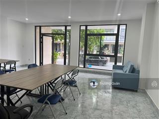Chính chủ cho thuê tầng trệt 7*20m full nội thất văn phòng kđt vạn phúc giá cực tốt 18 triệu/tháng