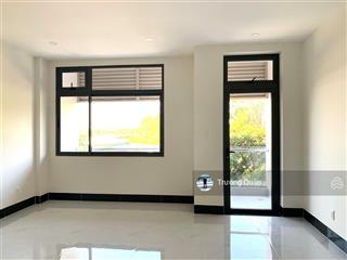 Cho thuê văn phòng (trệt + lầu 1) hoàn thiện nội thất có thang máy lối đi riêng kđt vạn phúc city