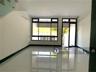 Cho thuê trệt + lầu 1 dtsd ~ 160m2 hoàn thiện nội thất có thang máy lối đi riêng kđt vạn phúc city.