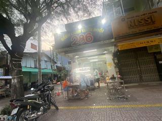 Góc 3 mặt tiền 301 minh phụng phường 2 quận 11.  diện tích 4x12m  kết cấu 3 tầng giá 18 tỷ