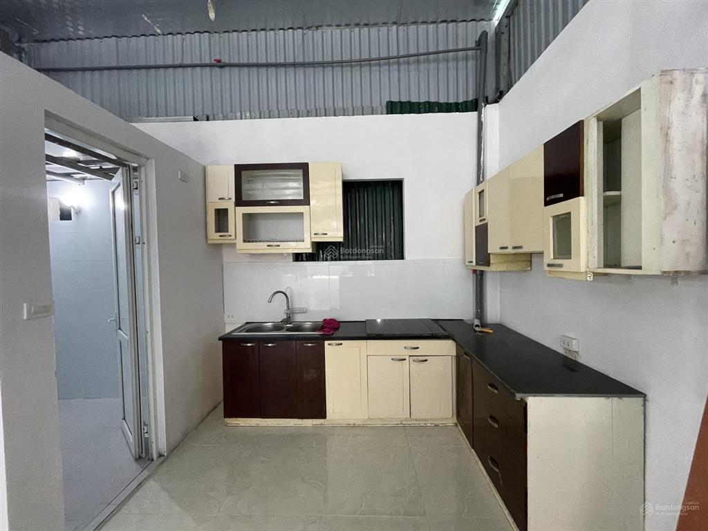 Cho thuê kho xưởng trần điền 200 m2, mái cao 5  6m, vuông vắn, xe tải 5 tấn đỗ cửa