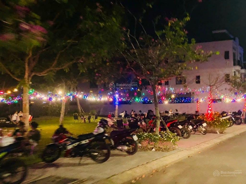 1 lô duy nhất 575 triệu/75m2, đã có sổ hồng riêng  chính chủ 0906 443 ***