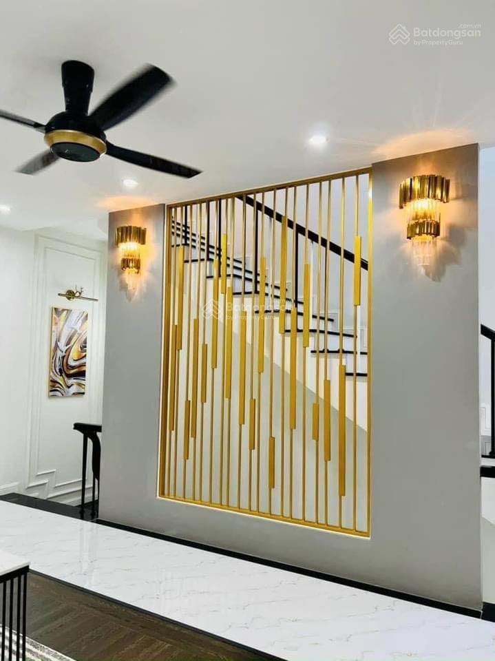 Cho thuê nhà 100m2 x 3 tầng, 3 pn 4wc 6 triệu/tháng  chính chủ 0906 443 ***