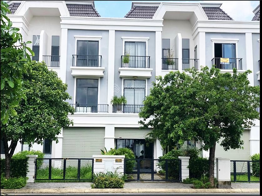 Nhà cho thuê 3 tầng, 100m², 3pn, 4wc, gần chợ (300m). giá 6 triệu/tháng.  0906 443 ***