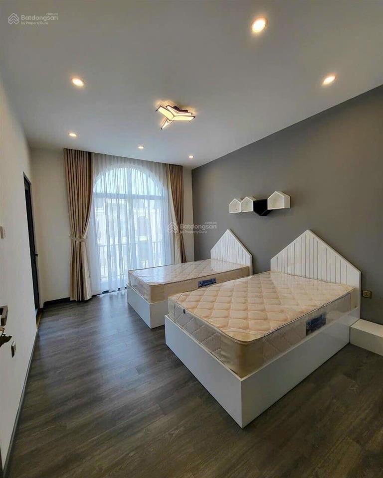 Cho thuê nhà 100m2, giá 8 triệu/th, 3 tầng 3pn, 4wc đối diện kcn chơn thành. gọi 0906 443 *** đi xem