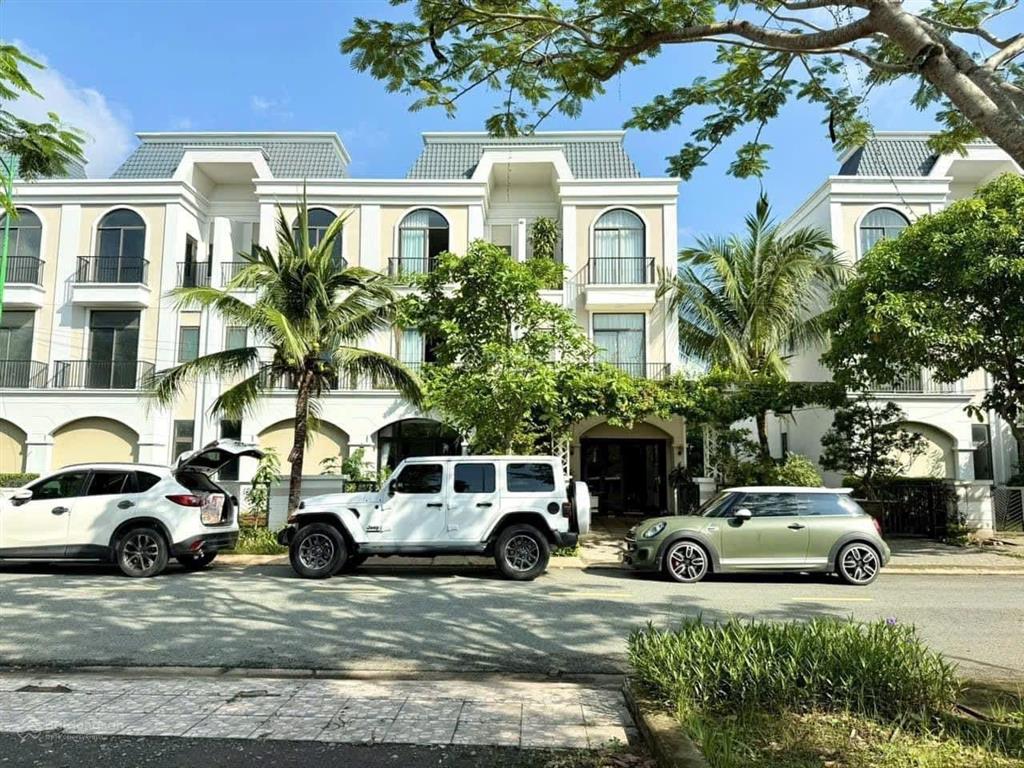 Ngộp bán lỗ căn 75m2 giá 1 tỷ 400 triệu 1 trệt 2 lầu, đã có sổ  chính chủ 0906 443 *** đi xem