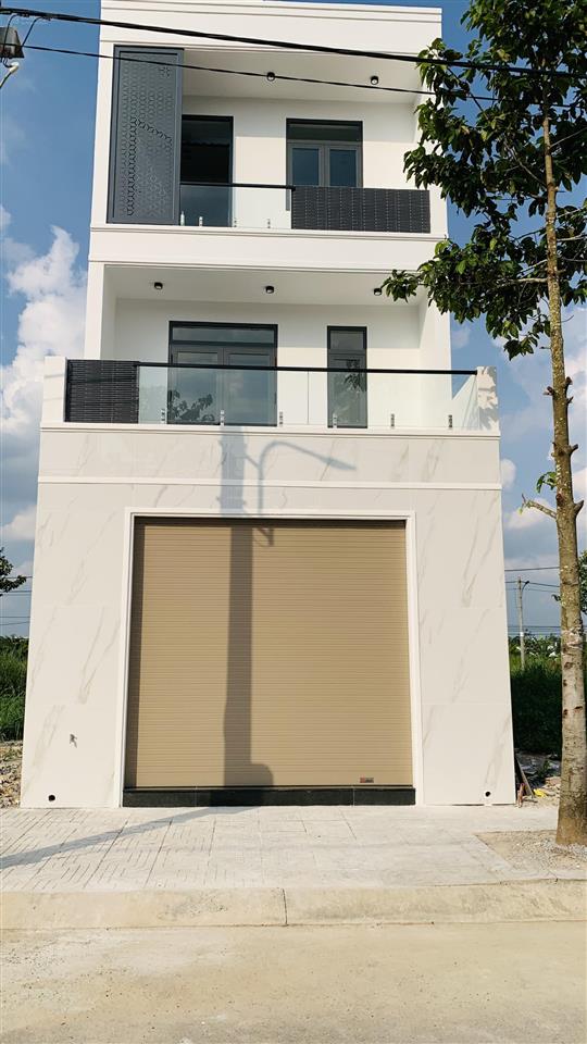 Cho thuê nhà giá 10 triệu/th 4pn, 5wc đối diện kcn chơn thành  gọi 0906 443 *** đi xem