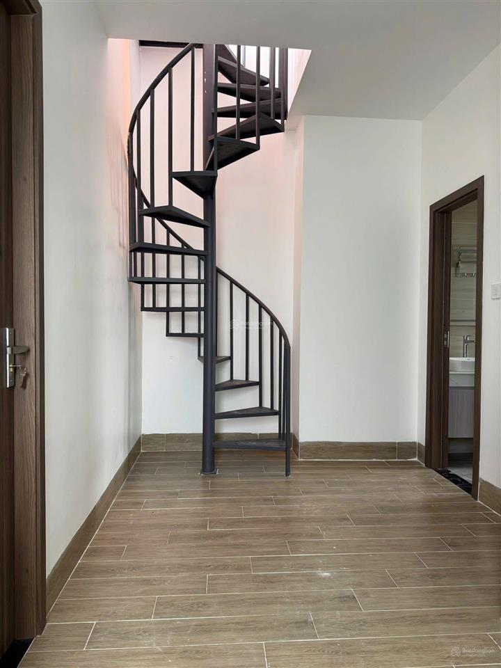Cho thuê nhà giá 10 triệu/th 4pn, 5wc đối diện kcn chơn thành  gọi 0906 443 *** đi xem