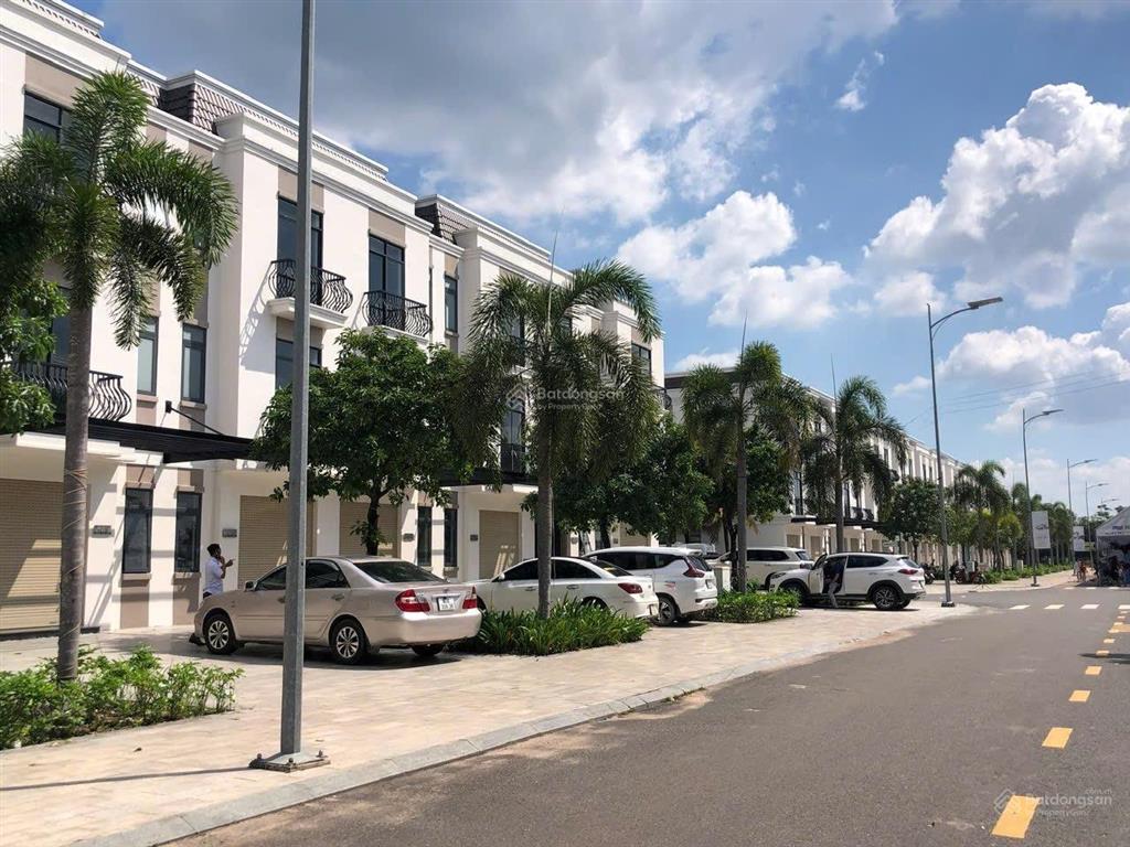 Ngộp! bán shophouse 2 tỷ 300 triệu 125m2 1 trệt 2 lầu, đã có sổ  gọi chính chủ 0906 443 *** đi xem