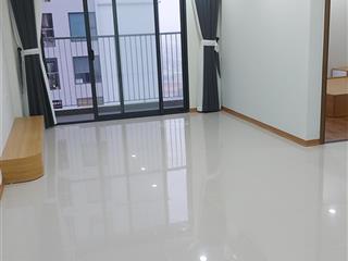 Chính chủ cho thuê căn góc chung cư rose town nhìn hồ linh đàm và yên sở