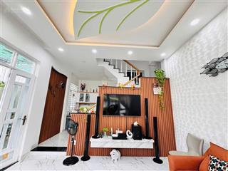 Hiếm! chỉ 6.5 tỷ có ngay nhà gần biển nha trang. 3 tầng có sân đậu ô tô