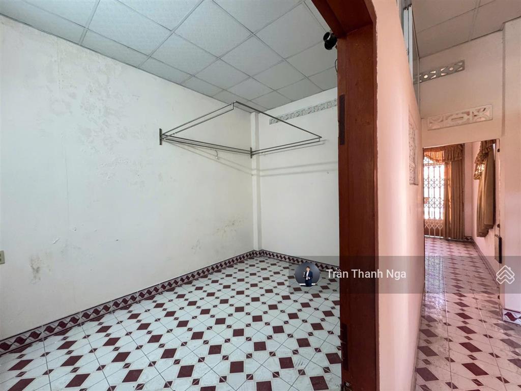 Hiếm! nhà 2 tầng mặt tiền đường 2/4 vĩnh hải, nha trang. dt 80m2 giá chỉ 5tỷ950 triệu