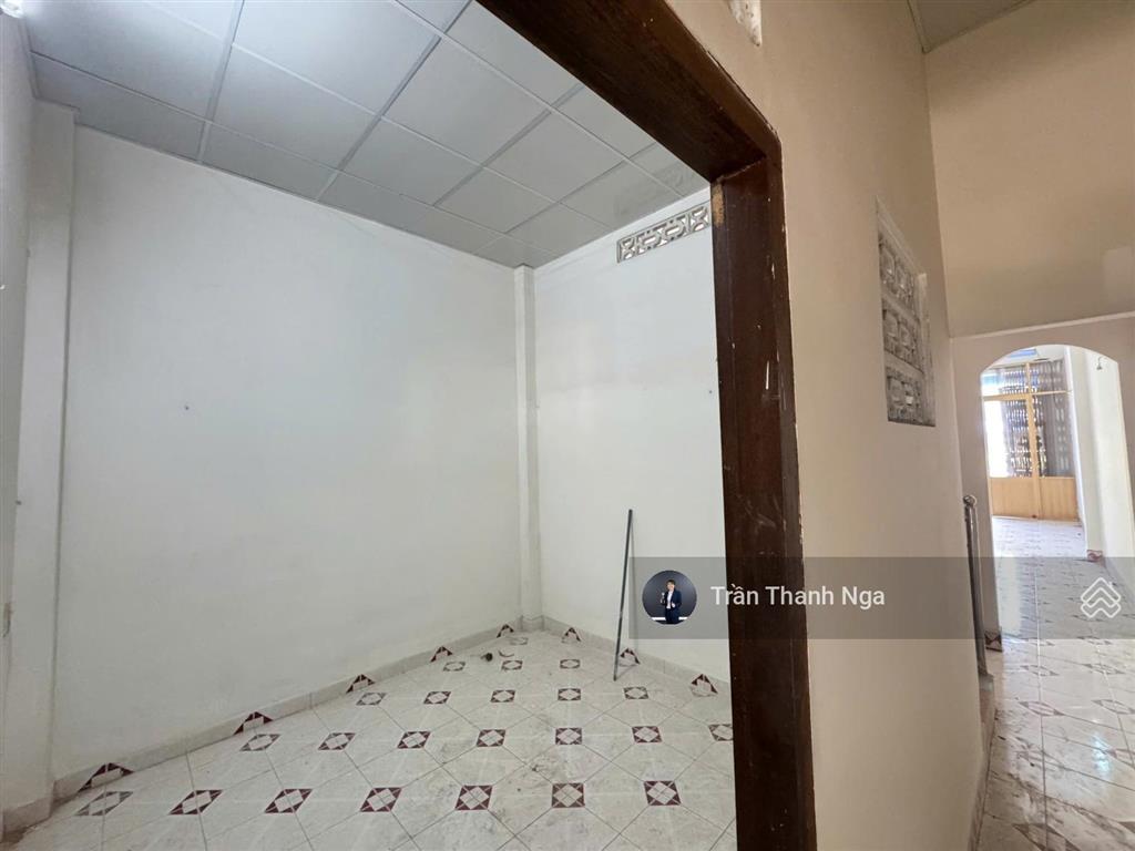 Hiếm! nhà 2 tầng mặt tiền đường 2/4 vĩnh hải, nha trang. dt 80m2 giá chỉ 5tỷ950 triệu