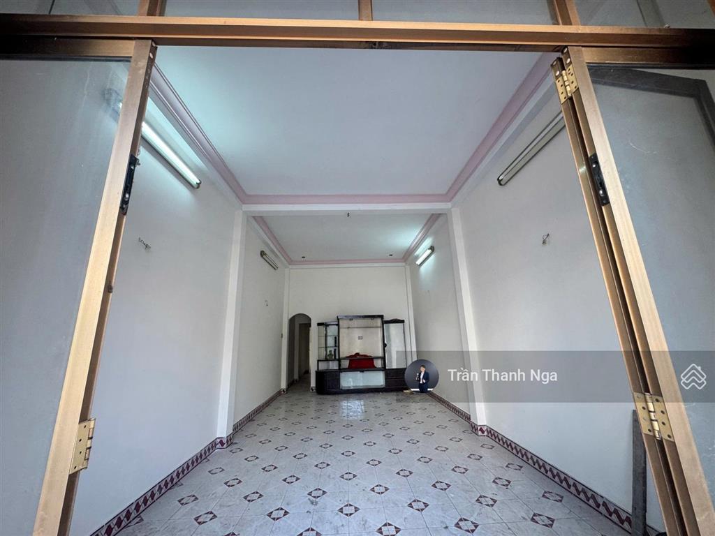 Hiếm! nhà 2 tầng mặt tiền đường 2/4 vĩnh hải, nha trang. dt 80m2 giá chỉ 5tỷ950 triệu