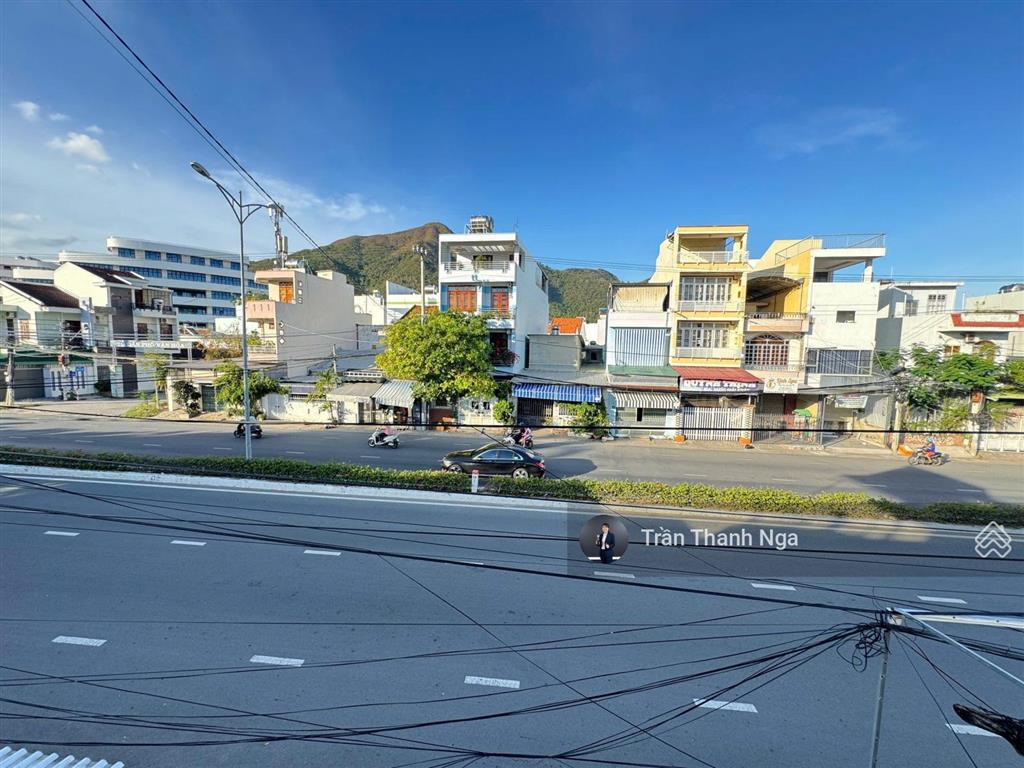 Hiếm! nhà 2 tầng mặt tiền đường 2/4 vĩnh hải, nha trang. dt 80m2 giá chỉ 5tỷ950 triệu