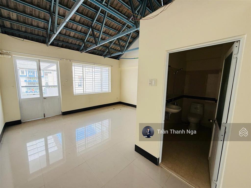 Bán tòa nhà đang kinh doanh căn hộ đường lớn 16m 10 căn hộ  gần biển nha trang  khai thác ngay
