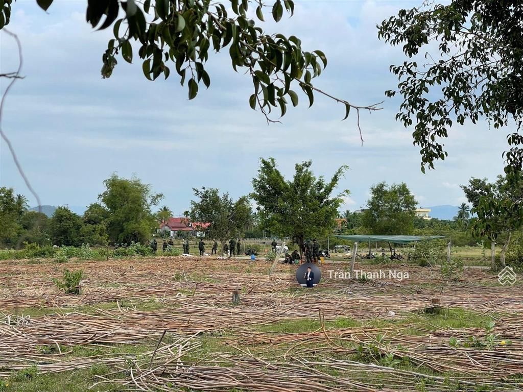 Bán đất diên hoà ngay cạnh khu công nghiệp vcn đường ô tô 14m  100m2 ngang 5m  giá chỉ 950tr