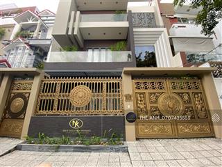 Gia đình chuyển về bắc. cần chuyển nhượng lại căn biệt thự kiến trúc tân cổ điển. full nội thất xịn