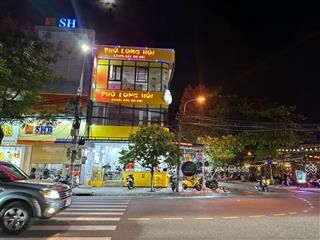 Nhà 2 mặt tiền góc ngã 3 khu biển mỹ khê. đang cho thuê hđ 1,1 tỷ/năm. vị trí vàng của phố du lịch