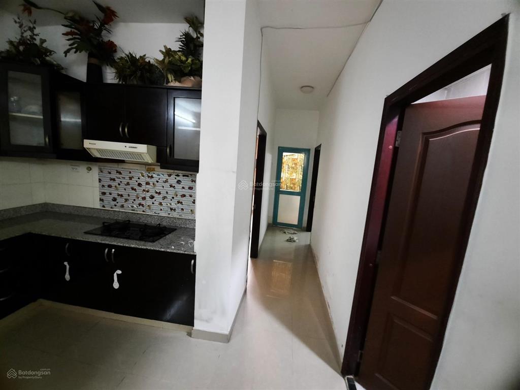 Chính chủ bán căn hộ sacomreal 584 đường lũy bán bích, 2 phòng, 2wc giá 3 tỉ 580 có sổ hồng