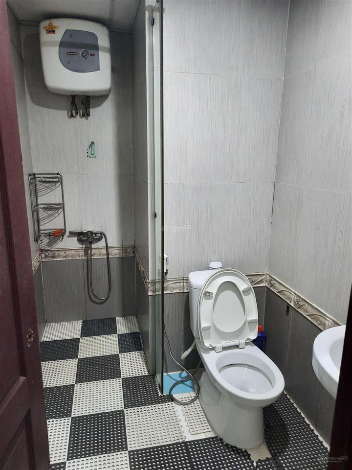 Chính chủ bán căn hộ sacomreal 584 đường lũy bán bích, 2 phòng, 2wc giá 3 tỉ 580 có sổ hồng