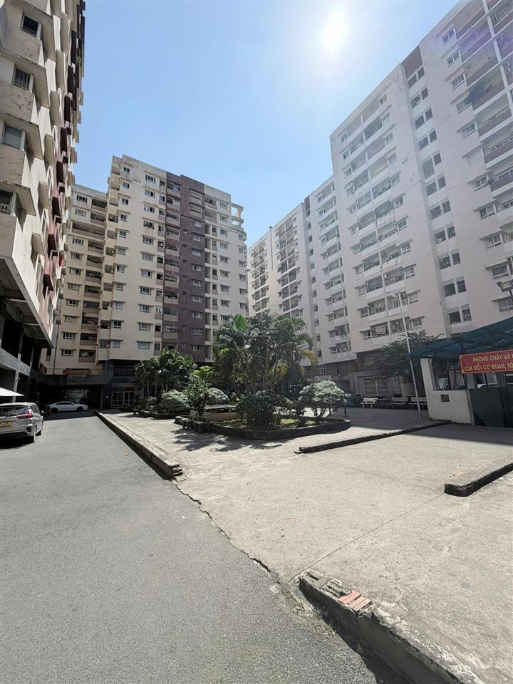 Chính chủ bán căn hộ khang gia gò vấp 70m2, 2 phòng lô c có sổ hồng giá 2.8 tỉ sđt 0901 255 ***