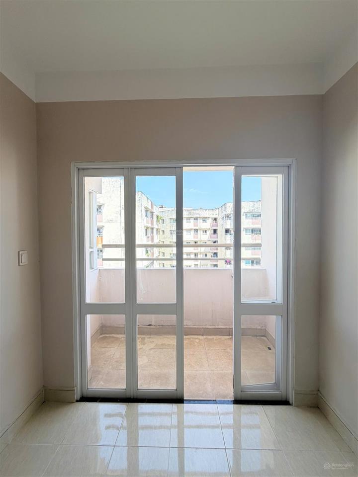 Chính chủ bán căn hộ khang gia gò vấp 70m2, 2 phòng lô c có sổ hồng giá 2.8 tỉ sđt 0901 255 ***