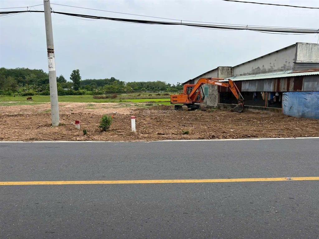 Bán đất mặt tiền đườngtỉnh lộ 7, xã an nhơn tây, dt=5x30=150, thổ cư fhun, giá chỉ có 2,1 tỷ,