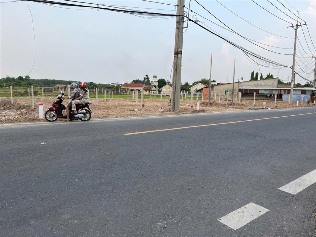 Bán đất mặt tiền đườngtỉnh lộ 7, xã an nhơn tây, dt=5x30=150, thổ cư fhun, giá chỉ có 2,1 tỷ,