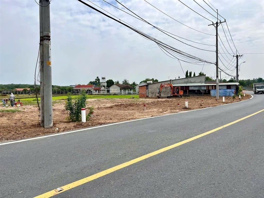 Bán đất mặt tiền đườngtỉnh lộ 7, xã an nhơn tây, dt=5x30=150, thổ cư fhun, giá chỉ có 2,1 tỷ,