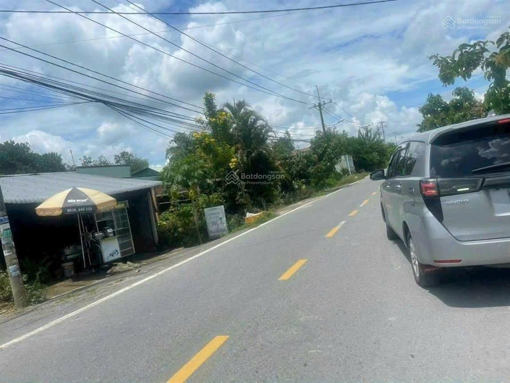 Bán kho mt đường nguyễn thị rành, dt=24x90=2221m, có 300m thổ cư, dt xưởng 500m, giá chỉ 19 tỷ