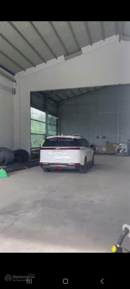 Bán kho mt đường nguyễn thị rành, dt=24x90=2221m, có 300m thổ cư, dt xưởng 500m, giá chỉ 19 tỷ