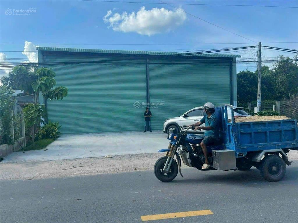 Bán kho xưởng mặt tiền hương lộ 2, thuộc xã lộc hưng, tổng dt=5200m2 có 120m tcu, giá 15,5 tỷ