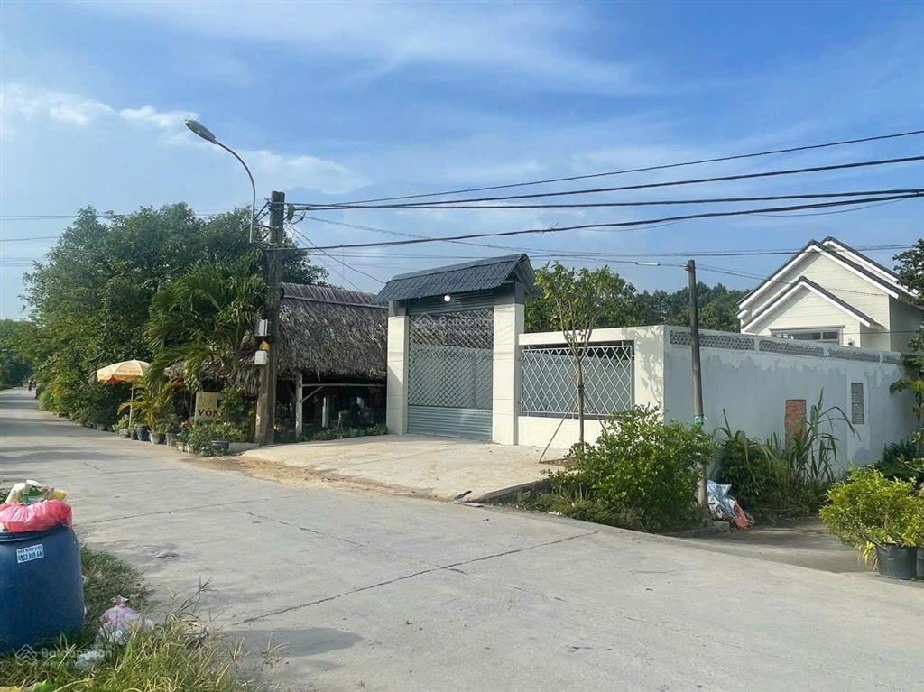 Bán biệt thự nhà vườn, phước vĩnh an, dt=358m2 có 201m2 thổ cư, nhà đã hoàn công giá chỉ 4,4 tỷ