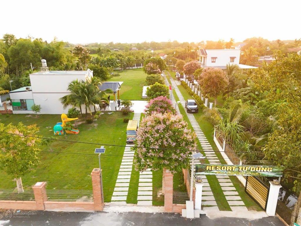 Bán biệt thự nghỉ dưỡng, tổng diện tích 3462m2 có 364m2 thổ cư, đất nở hậu, xã trung lập thượng