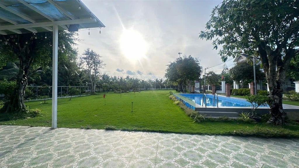 Bán biệt thự nghỉ dưỡng, tổng diện tích 3462m2 có 364m2 thổ cư, đất nở hậu, xã trung lập thượng