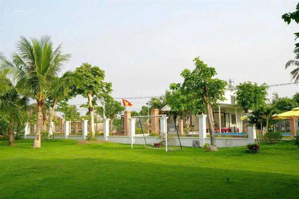 Bán biệt thự nghỉ dưỡng, tổng diện tích 3462m2 có 364m2 thổ cư, đất nở hậu, xã trung lập thượng