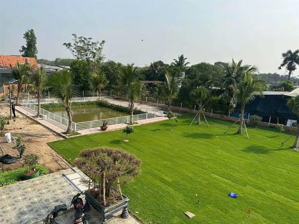 Bán biệt thự nghỉ dưỡng, tổng diện tích 3462m2 có 364m2 thổ cư, đất nở hậu, xã trung lập thượng