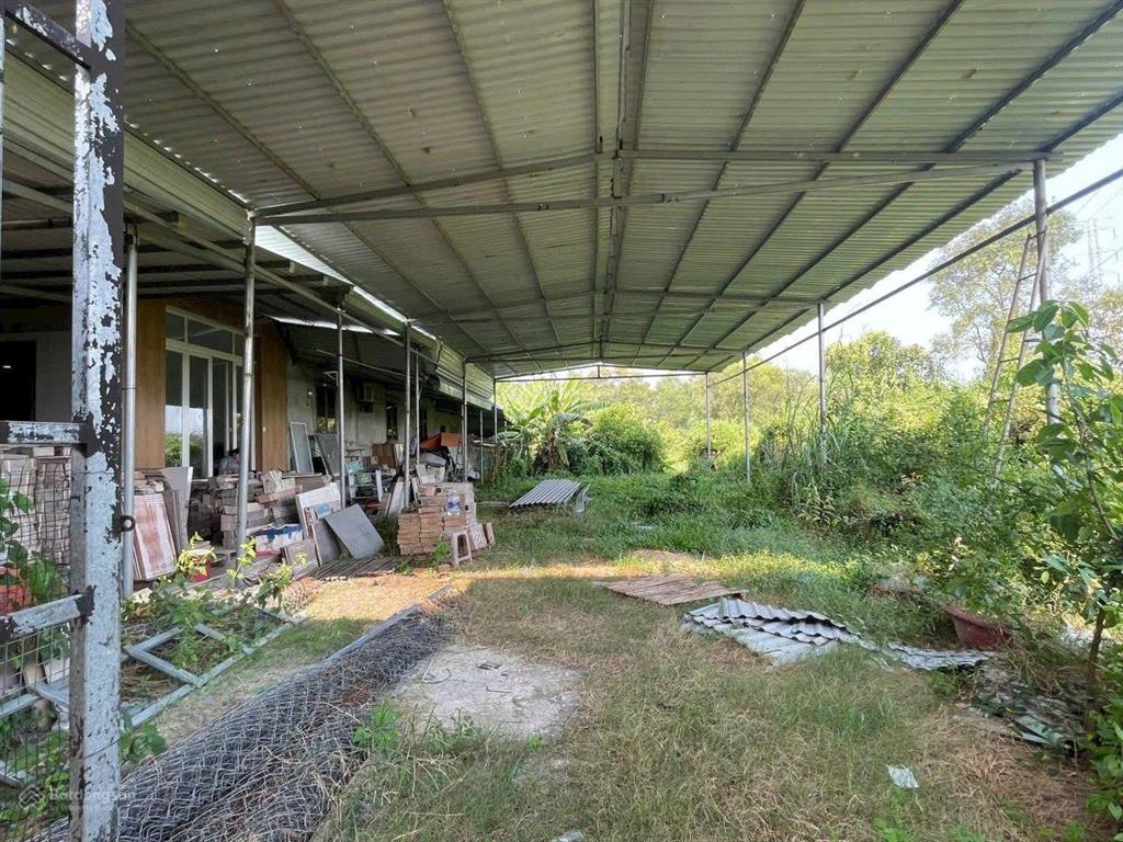 Bán nhà xưởng dt =30 x 90m = 2612m2, có 737m2 thổ cư mặt tiền đường đặng thị tô, xã trung lập hạ