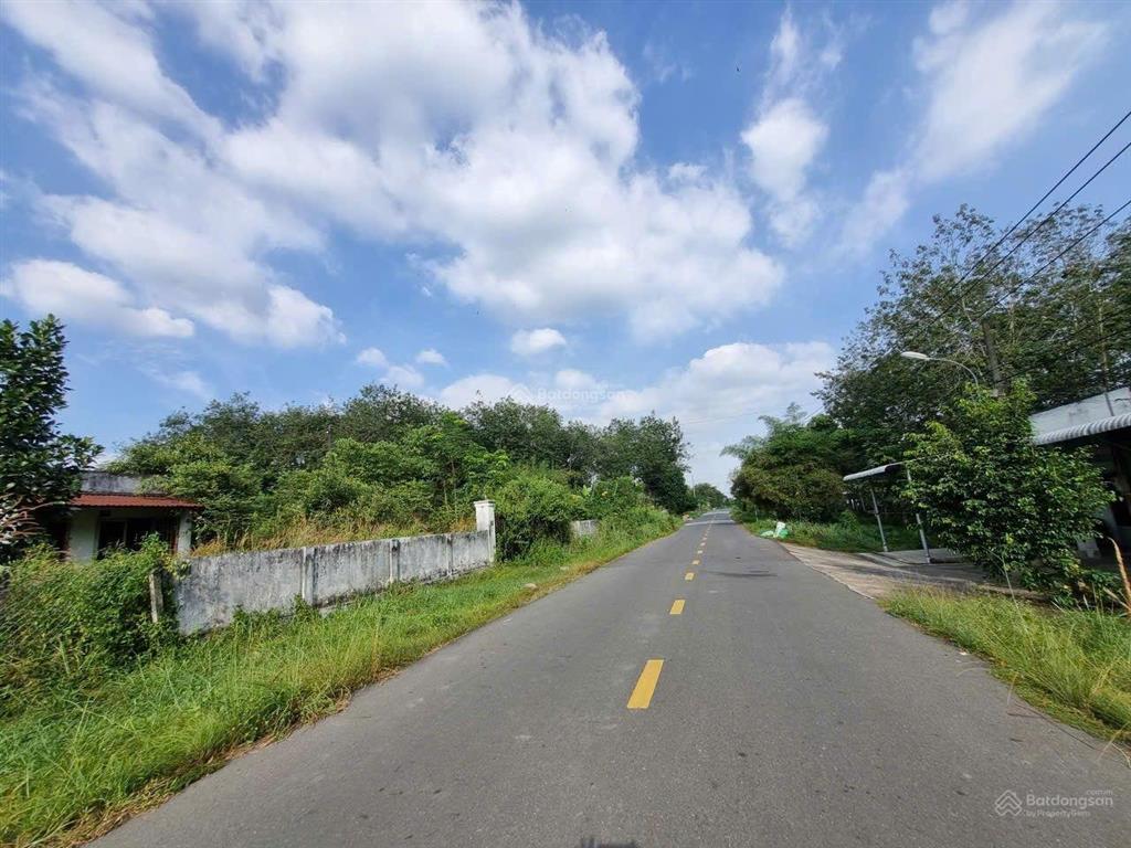 Bán đất mặt tiền bến đình, xã an nhơn tây dt 3.739m2 = 28.5m x 98m, có 500m2 tc, giá 16 tỷ