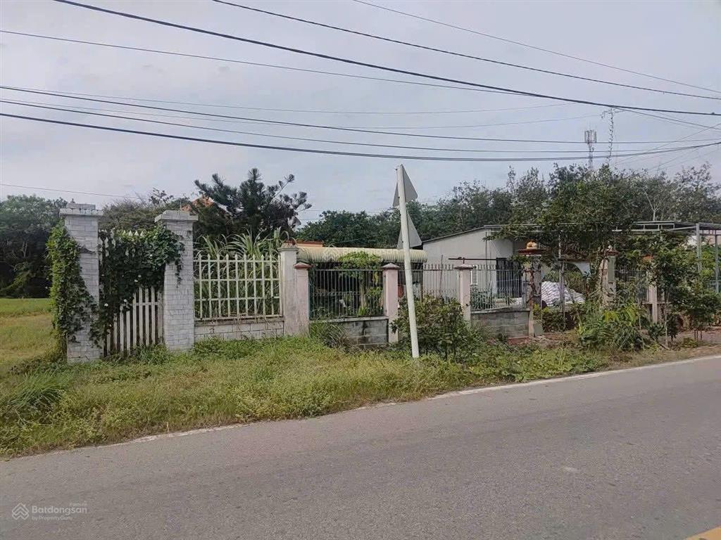 Bán đất 2 mặt tiền đổ đăng tuyển, dt= 20m x 92 m tổng dt 2338m có 900mv thổ, thuộc xã an nhơn tây