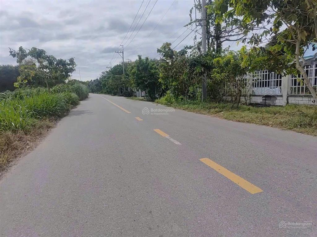 Bán đất 2 mặt tiền đổ đăng tuyển, dt= 20m x 92 m tổng dt 2338m có 900mv thổ, thuộc xã an nhơn tây