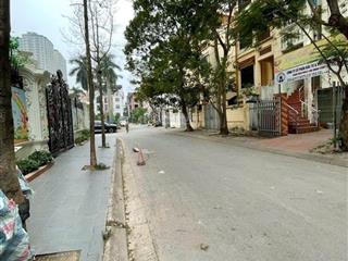Bán căn biệt thự kđtm cầu bươu thanh trì 127m2, 4 tầng mặt tiền 8m. giá 25.5 tỷ