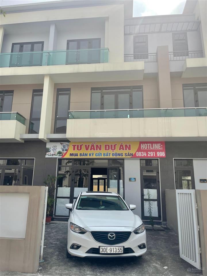 Chính chủ cần bán gấp căn shophouse 3 tầng kđt centa city dt 120m2 sổ hồng chính chủ giá chỉ 9,x tỷ