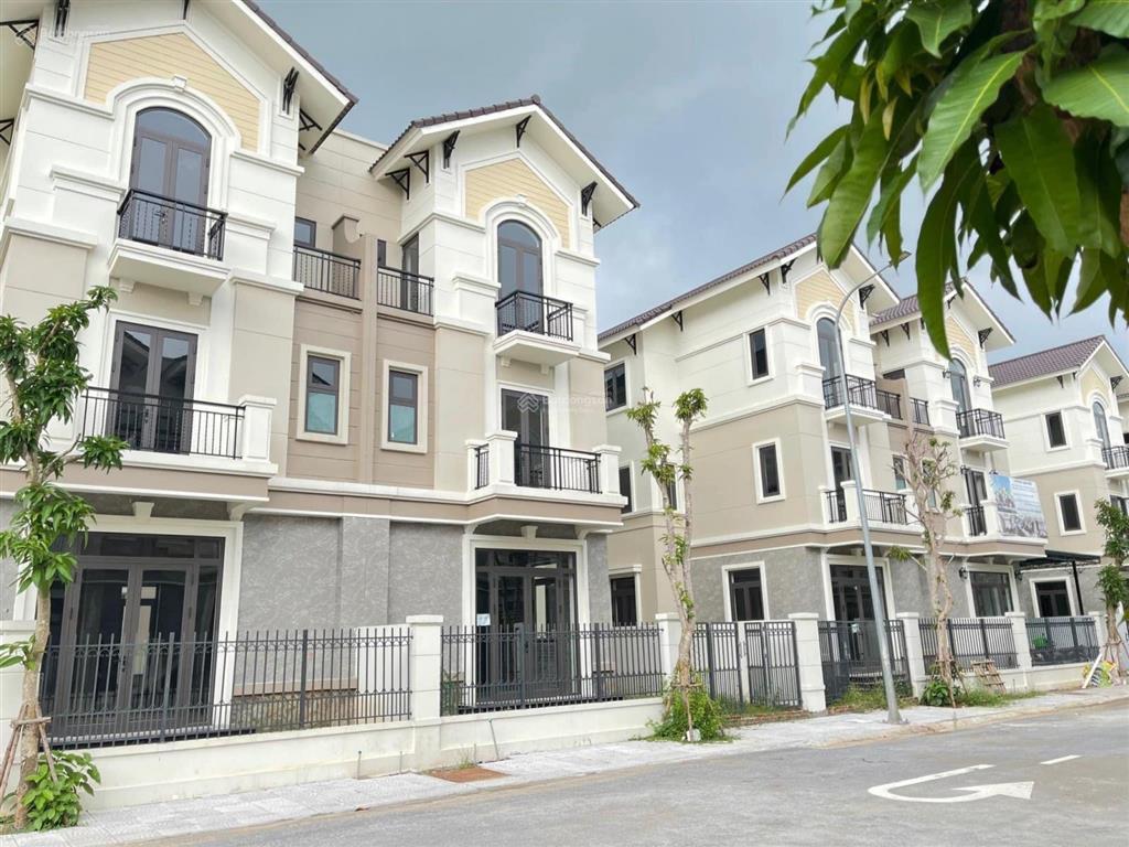 Chính chủ cần bán căn biệt thự 3 tầng siêu đẹp tại dự án centa city dt 135m2 giá rẻ nhất thị trường