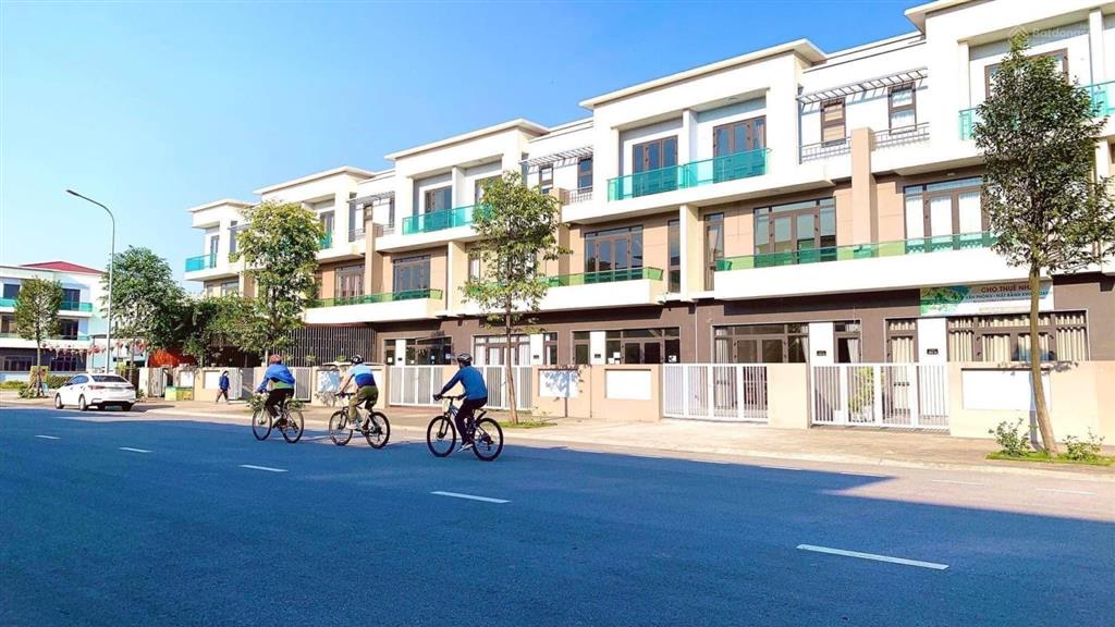 Chính chủ cần bán căn shophouse 120m2 trục đường 26m đã hoàn thiện full nội thất đang cho thuê